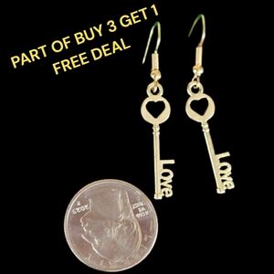 💖🗝️L-O-V-E "SPELLed" Out💖🗝️Key Earrings - NWOT💖🗝️